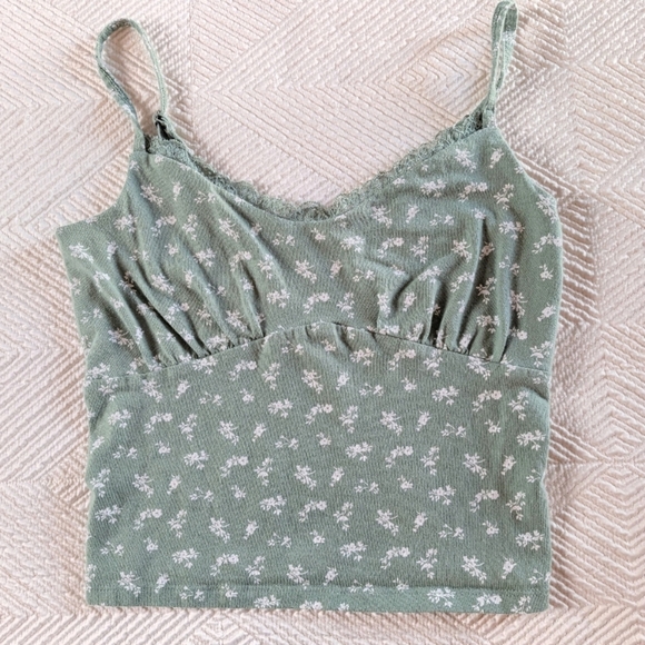Hollister Tops - Hollister Green & White Floral Lace Cami Small Tank Top